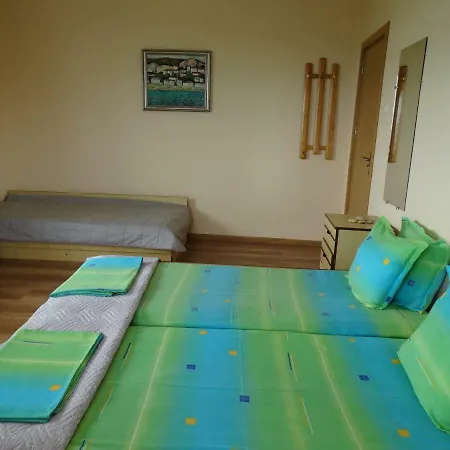 дом христови ゲストハウス 3*